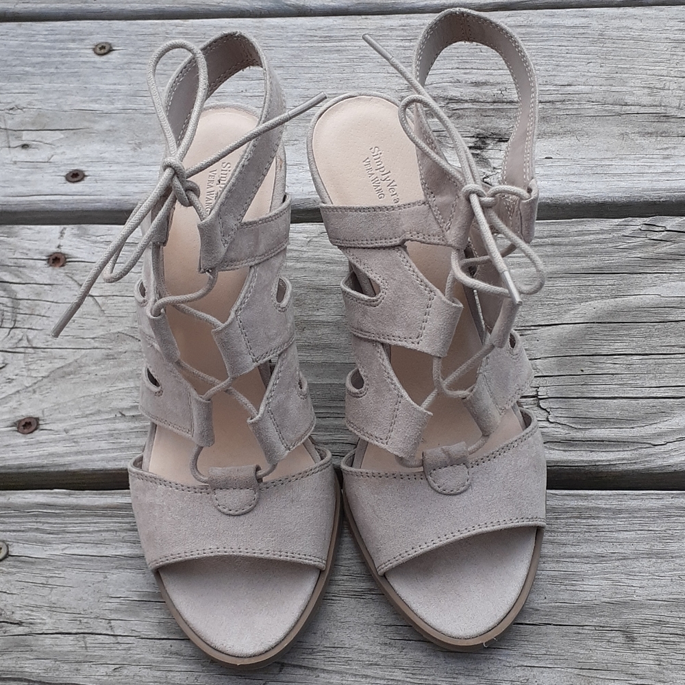Vera Wang Suede tan Strappy Pumps 7
